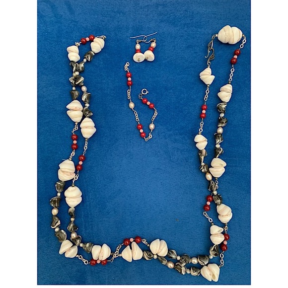 🎉🎉 HP - Jwlry & Acc Party 🎉🎉Shelling Out - 55” handmade, w/earrings - Picture 3 of 5